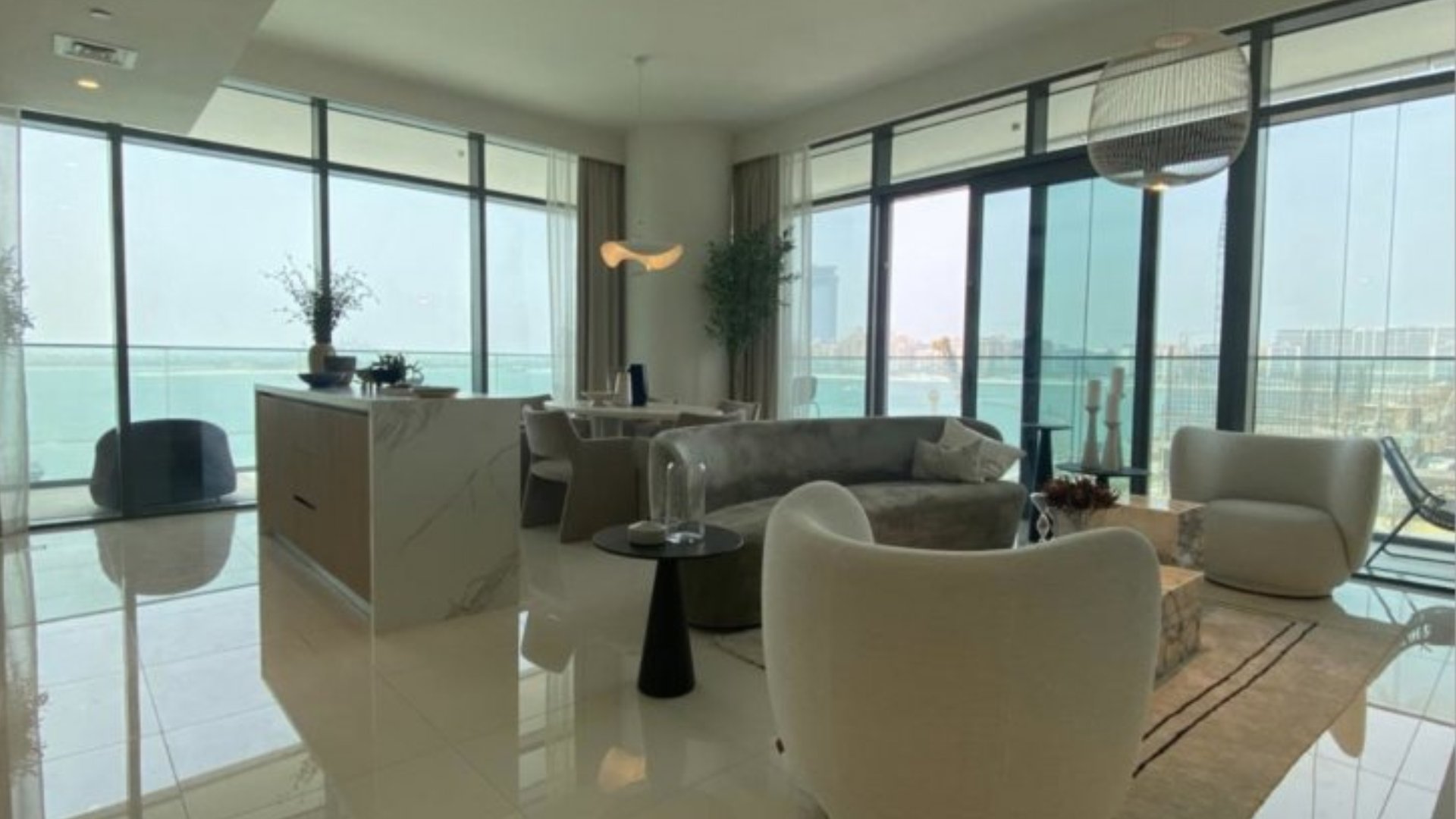 Apartment in Emaar beachfront, Dubai, UAE, 3 bedrooms, 179 sq.m. No. 92 - 1
